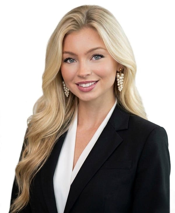 Leah Hoffman Headshot